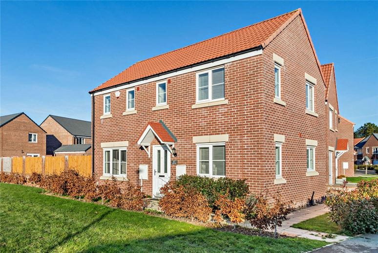 3 bedroom house, Ribblehead Road, Harrogate HG3 - Available