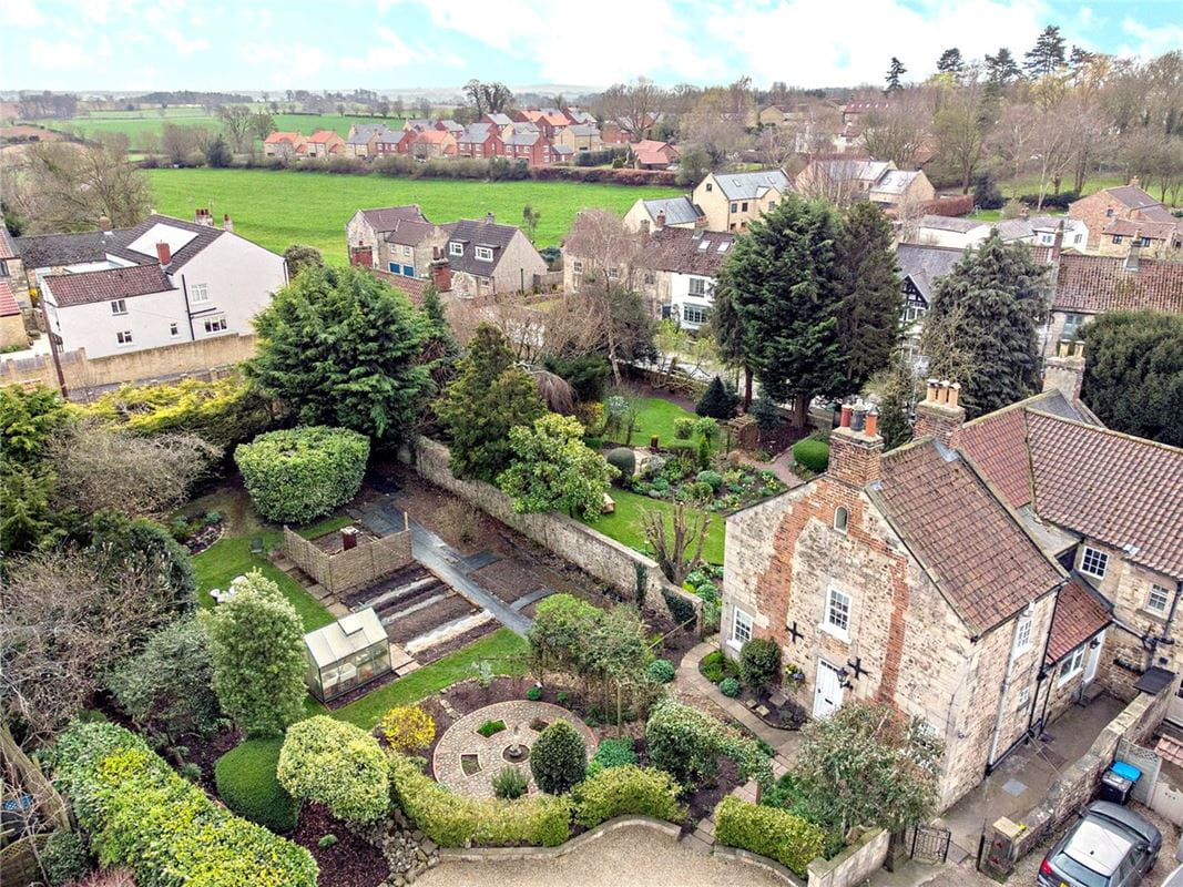 4 bedroom house, Burton Leonard, Near Harrogate HG3 - Available
