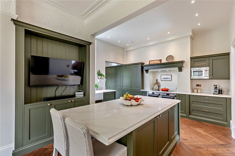 6 bedroom house, Crag Lane, Huby LS17 - Sold