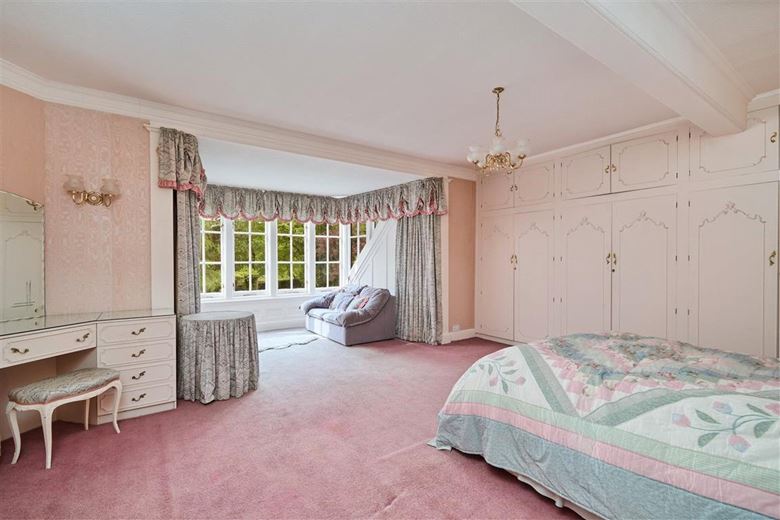 6 bedroom house, Burley Woodhead, Near Ilkley LS29 - Available