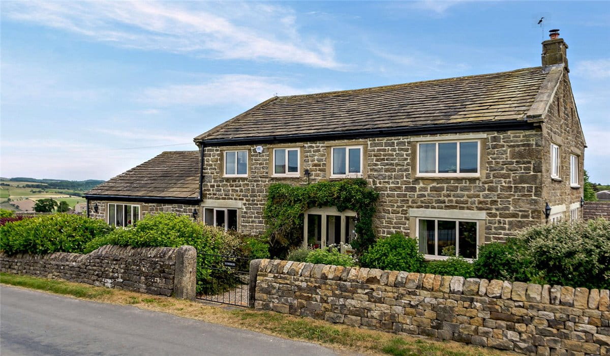 4 bedroom house, Stumps Lane, Darley HG3 - Available