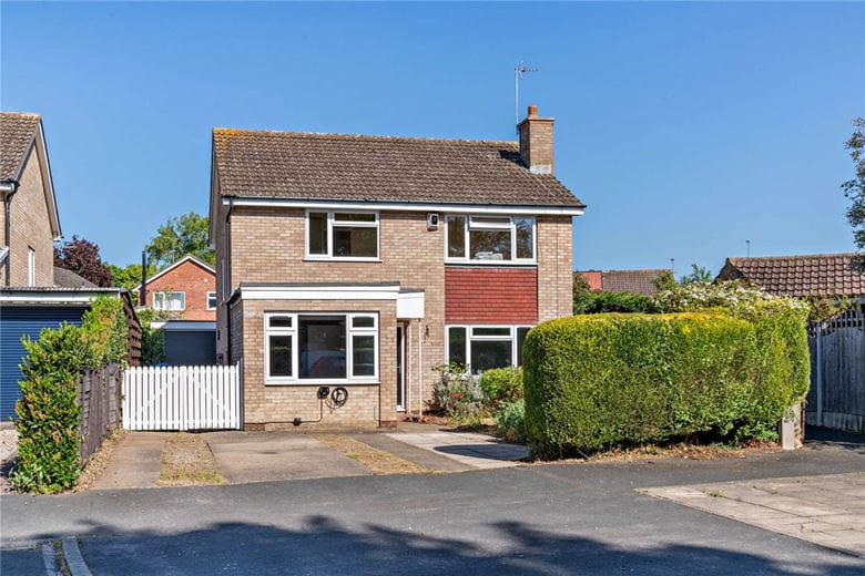 4 bedroom house, Birkdale Avenue, Knaresborough HG5 - Available