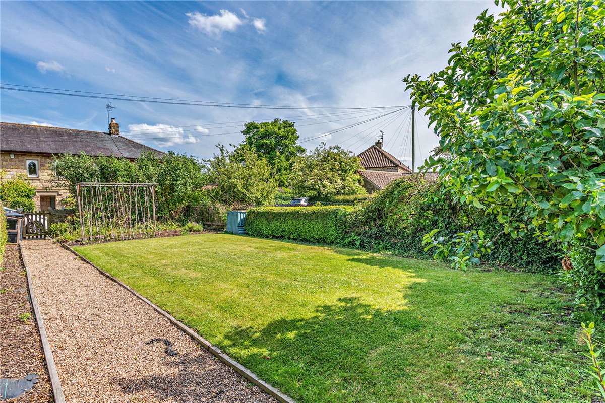 2 bedroom house, Main Street, Ripley HG3 - Sold