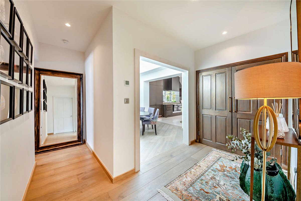 3 bedroom flat, Victoria Avenue, Harrogate HG1 - Sold