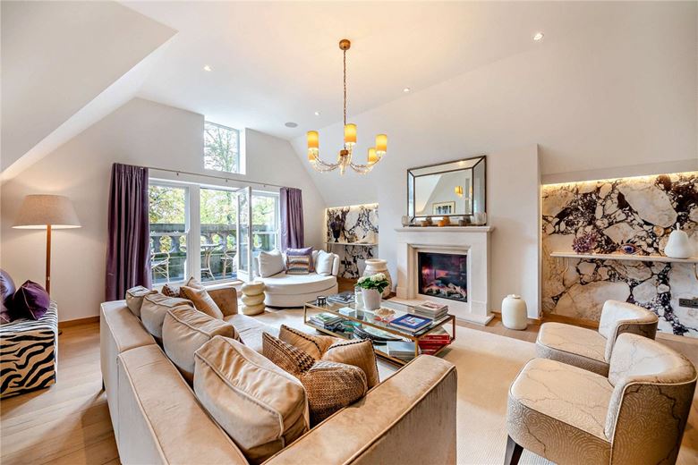 3 bedroom flat, Victoria Avenue, Harrogate HG1 - Sold