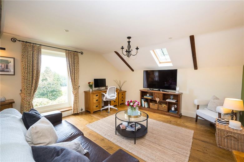5 bedroom house, Felliscliffe, Near Harrogate HG3 - Available