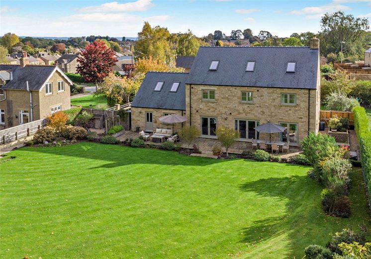 5 bedroom house, Main Street, Kirkby Malzeard HG4 - Available