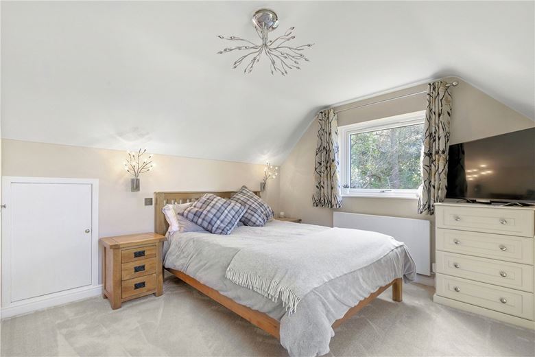 5 bedroom house, Oaklands, Westwood Drive LS29 - Available