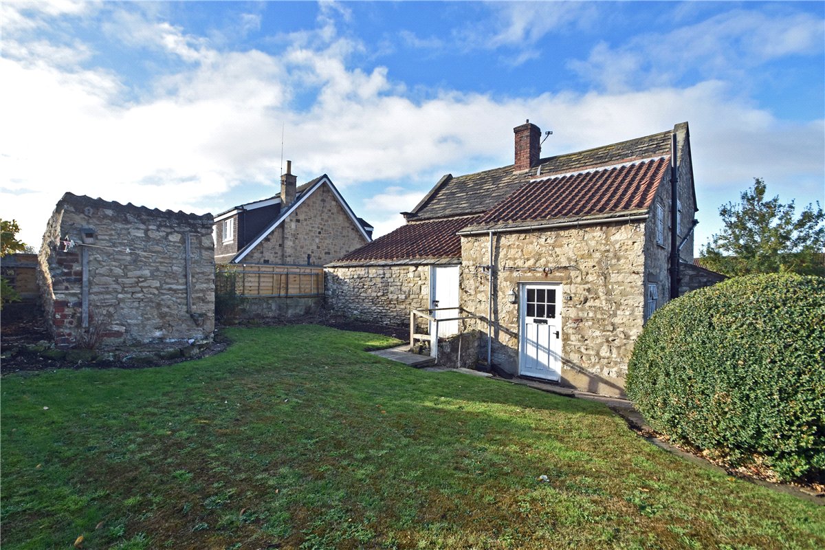 2 bedroom house, Main Street, Ledston WF10 - Sold STC