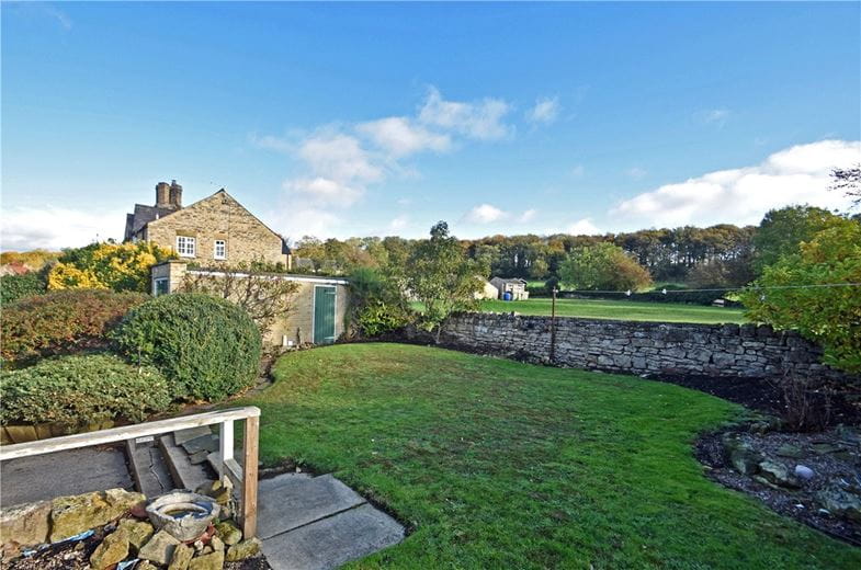 2 bedroom house, Main Street, Ledston WF10 - Sold STC