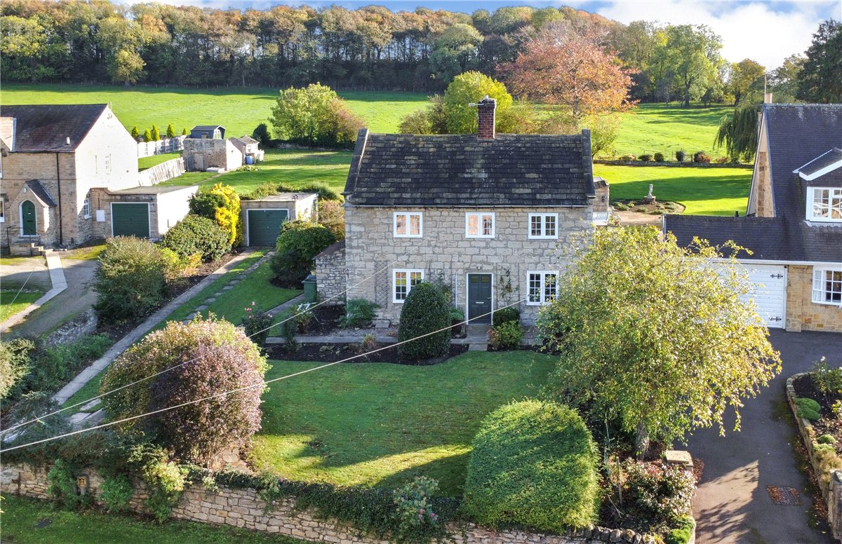 2 bedroom house, Main Street, Ledston WF10 - Sold STC