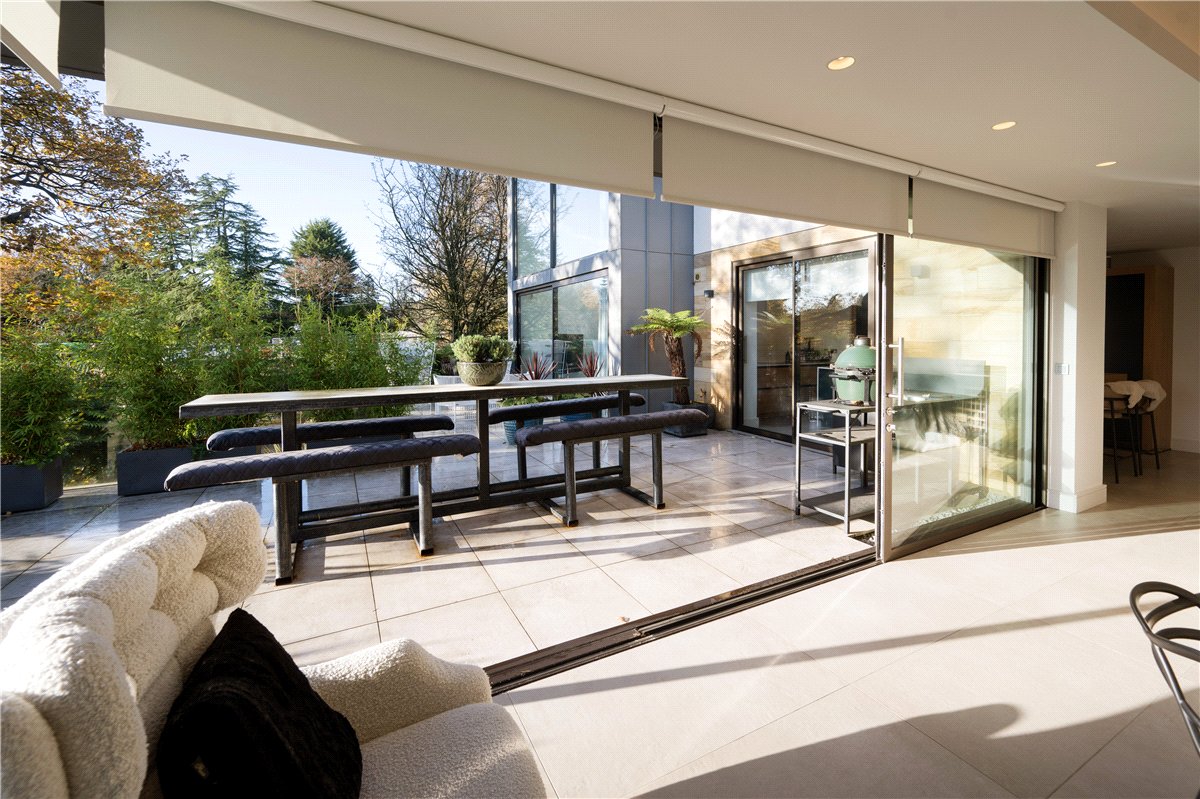 4 bedroom house, Rossett Green Lane, Harrogate HG2 - Available