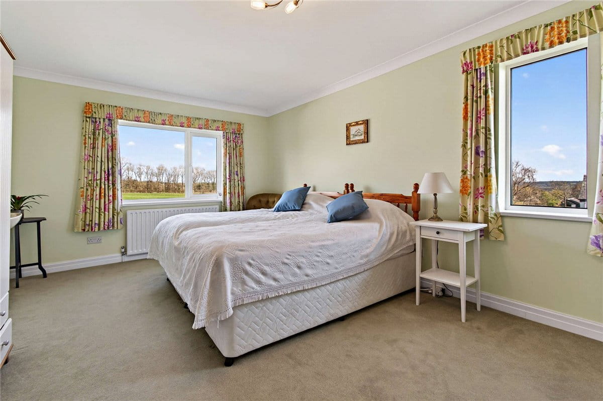 4 bedroom house, Merrybank Lane, Huby LS17 - Available