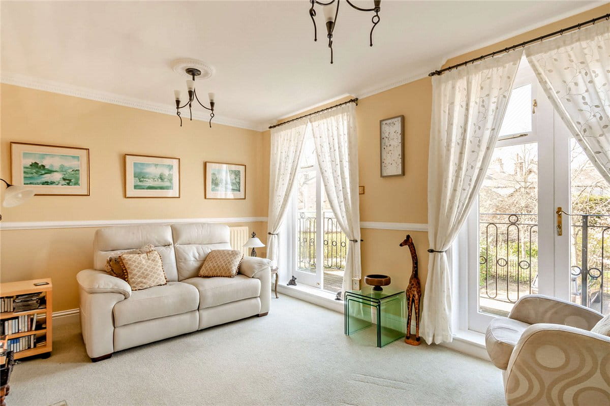 4 bedroom house, Queens Gate, Harrogate HG1 - Available