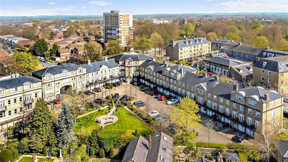 4 bedroom house, Queens Gate, Harrogate HG1 - Available