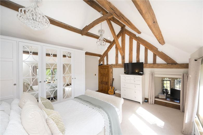 4 bedroom house, Manor House, Keeper Lane BD4 - Available