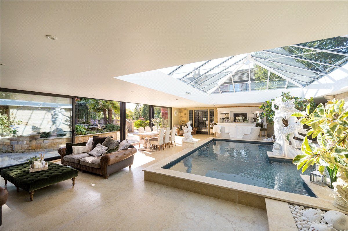 4 bedroom house, Manor House, Keeper Lane BD4 - Available