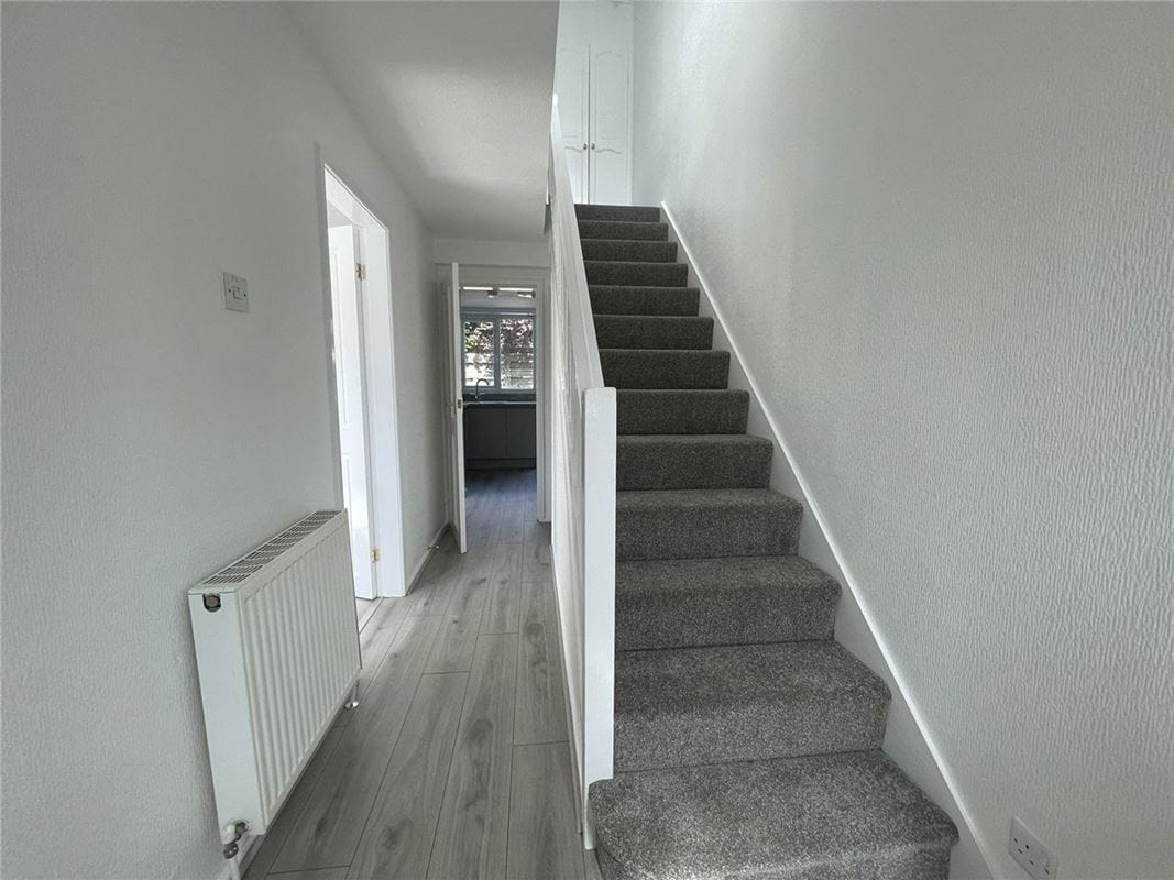 2 bedroom house, Church Street, Emley HD8