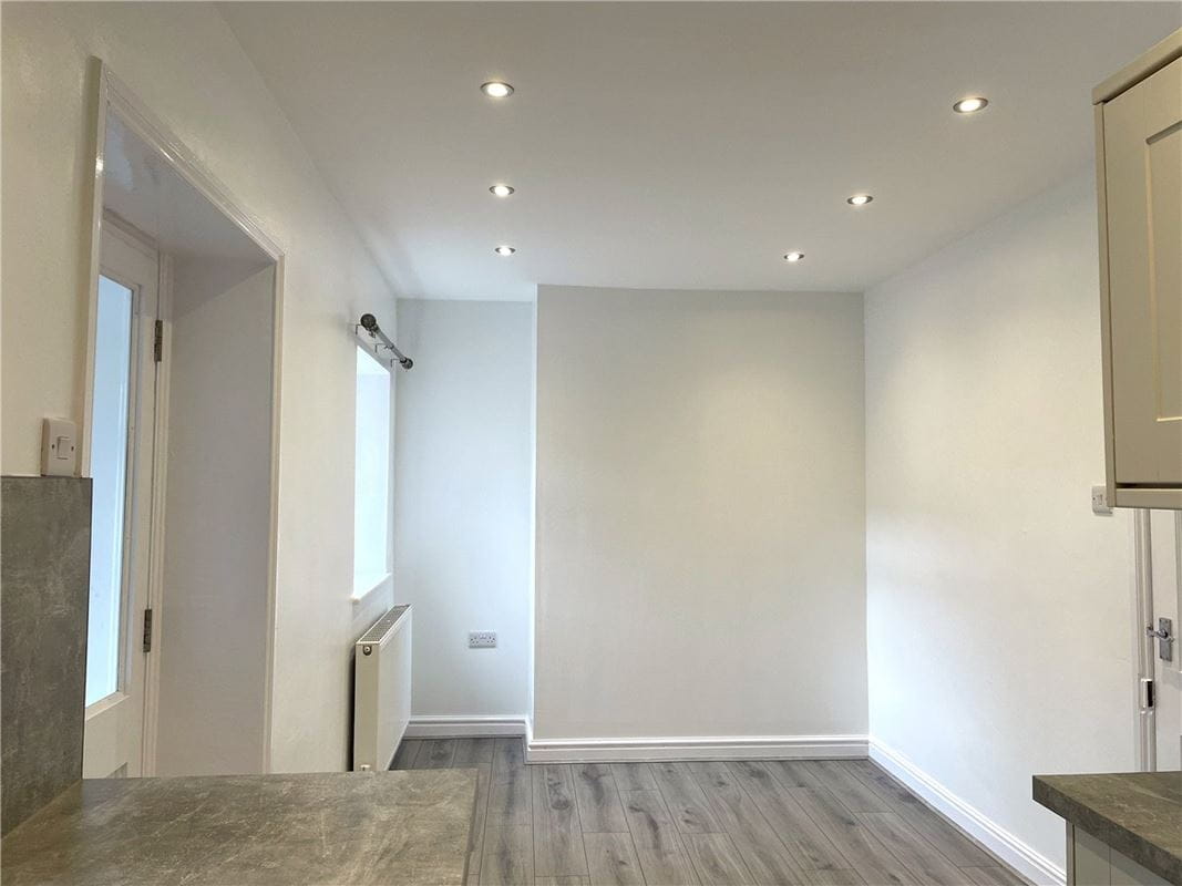 2 bedroom house, Church Street, Emley HD8 - Let Agreed