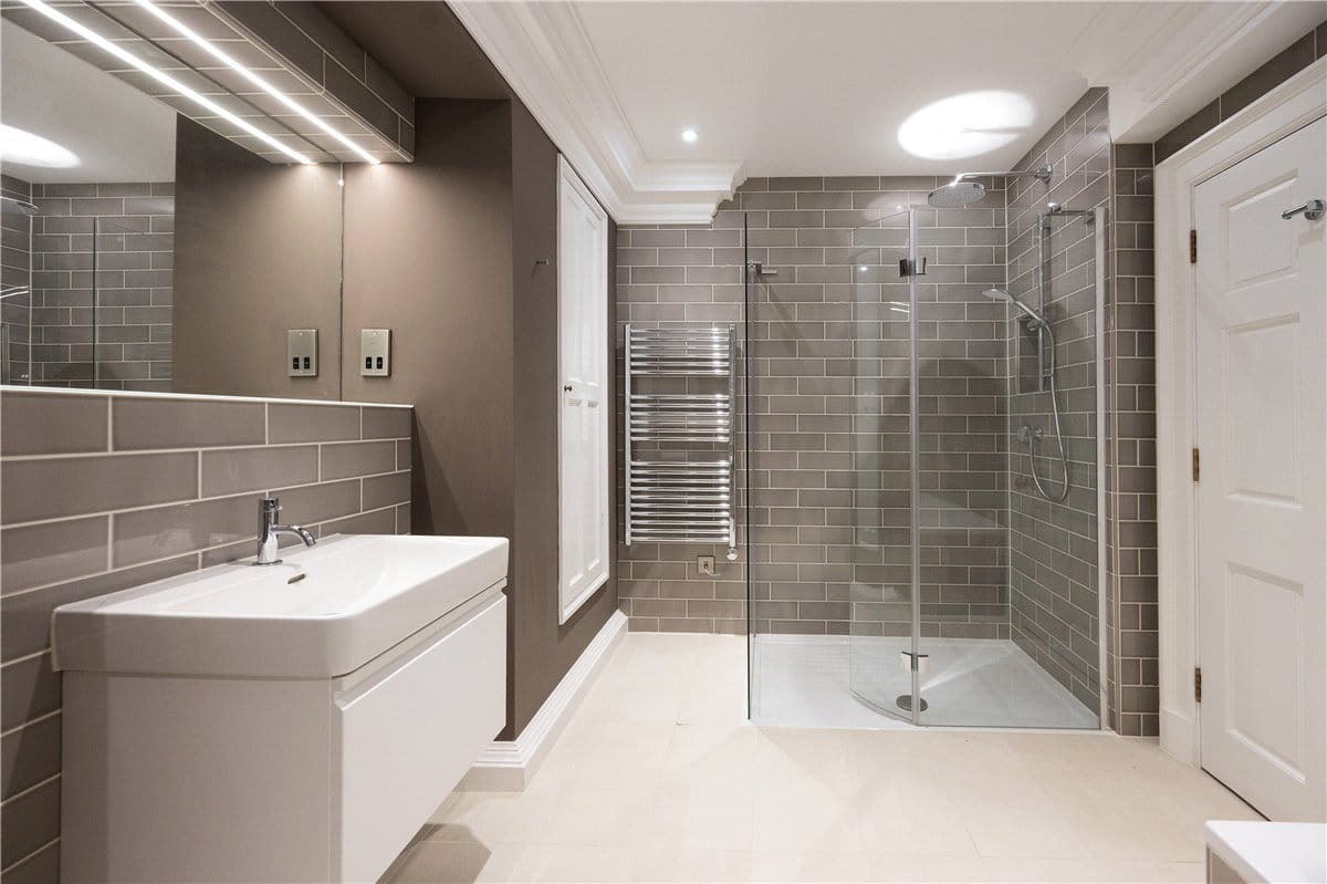 2 bedroom flat, Shrewsbury, Ledston Hall, Back Newton Lane WF10