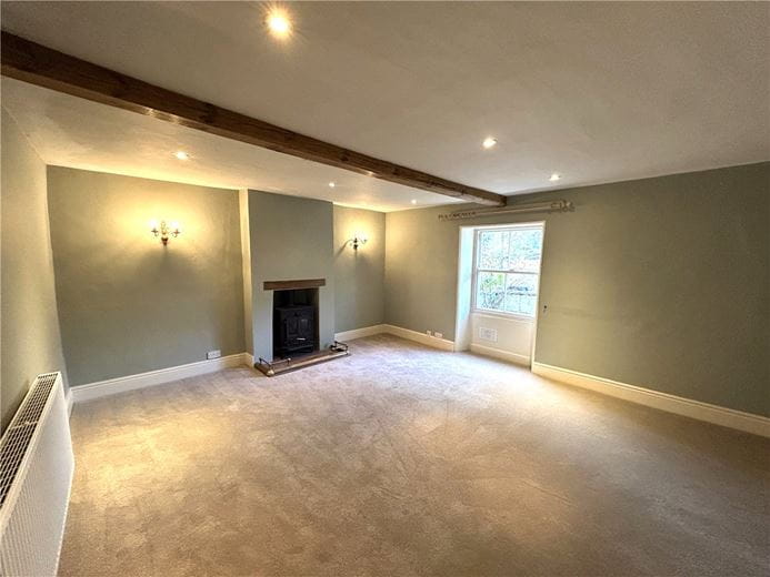 3 bedroom cottage, The Green, Kirklington DL8 - Available