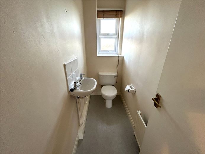 4 bedroom house, The Springs, Middleham DL8 - Available