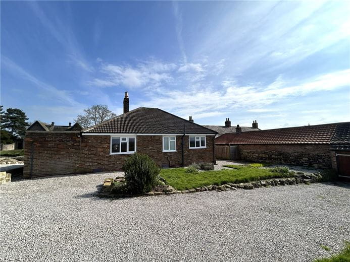 2 bedroom bungalow, Hunsingore, Wetherby LS22 - Available