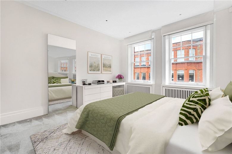 4 bedroom flat, Wynnstay Gardens, Kensington W8 - Available