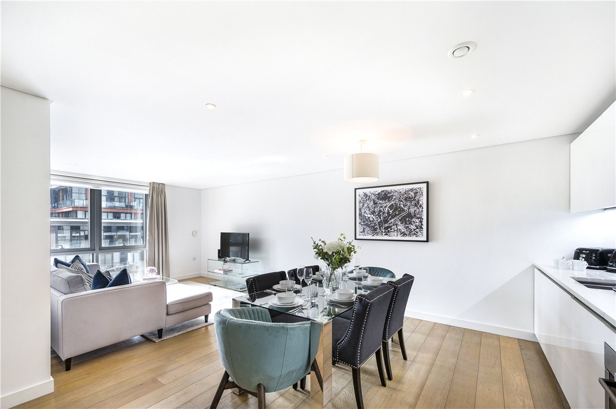 3 bedroom flat, Merchant Square East, London W2 - Available