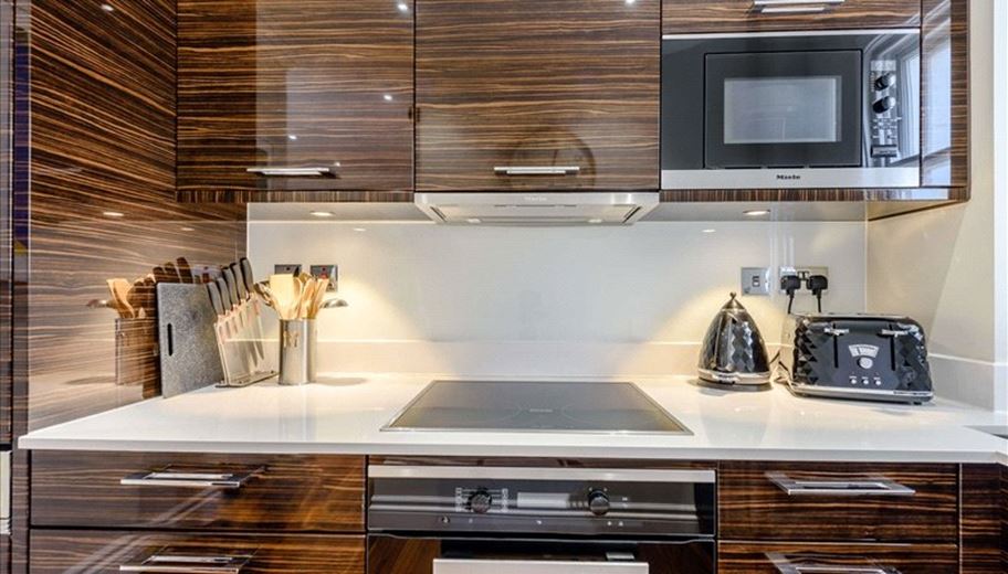 1 bedroom flat, Kensington Garden Square, Bayswater W2 - Available