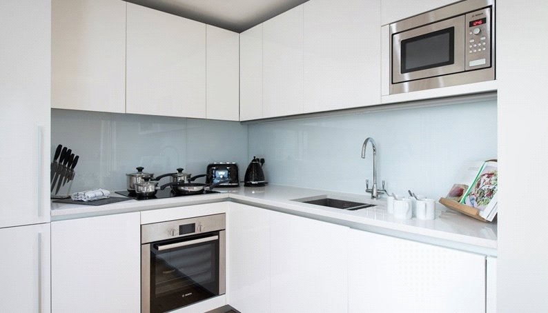 3 bedroom flat, Merchant Square East, London W2 - Available