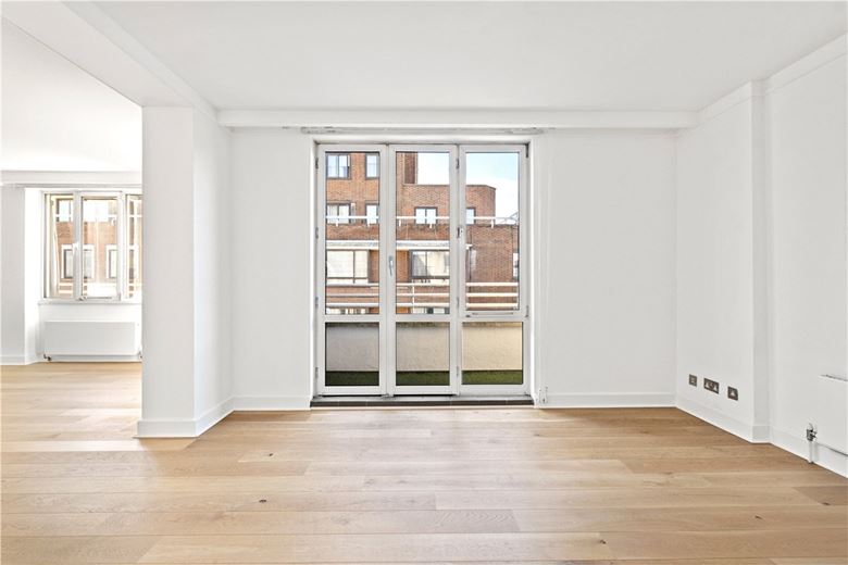 3 bedroom flat, Porchester Gate, Bayswater Road W2 - Available