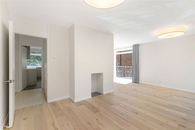 4 bedroom house, Melbury Road, Holland Park W14 - Available
