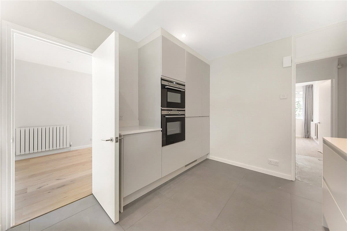 4 bedroom house, Melbury Road, Holland Park W14 - Available