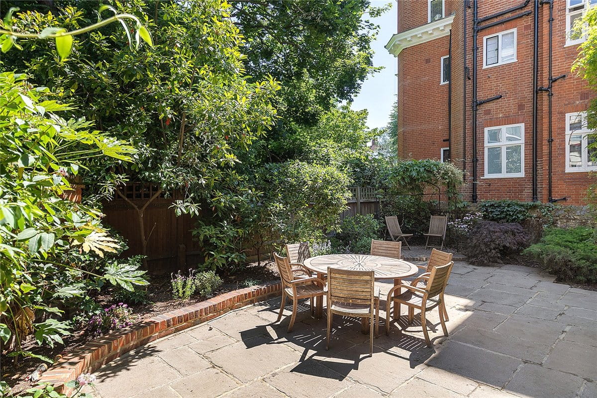 4 bedroom house, Melbury Road, Holland Park W14 - Available