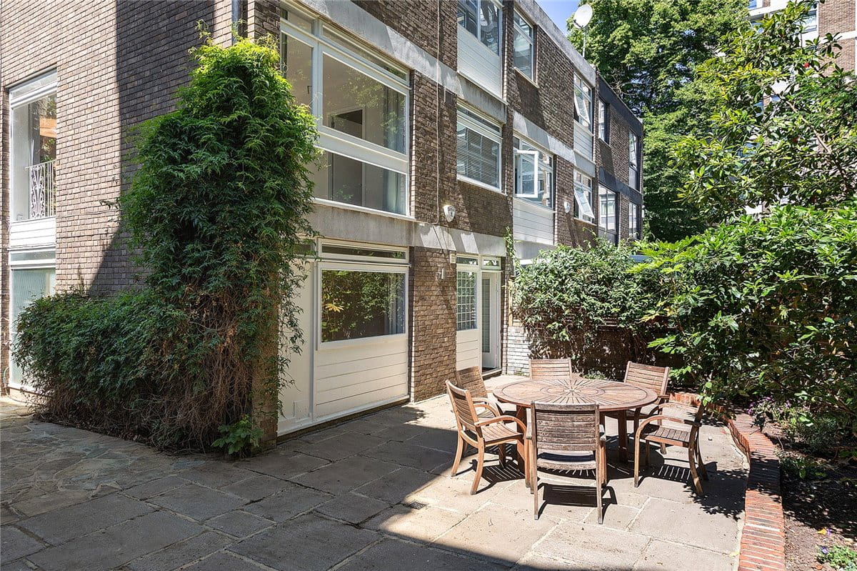 4 bedroom house, Melbury Road, Holland Park W14 - Available
