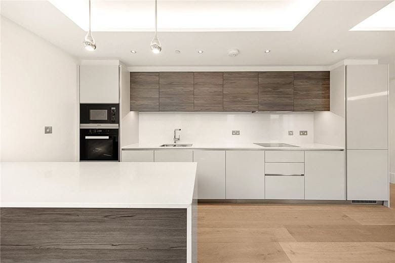 2 bedroom flat, Kensington Gardens Square, London W2 - Available