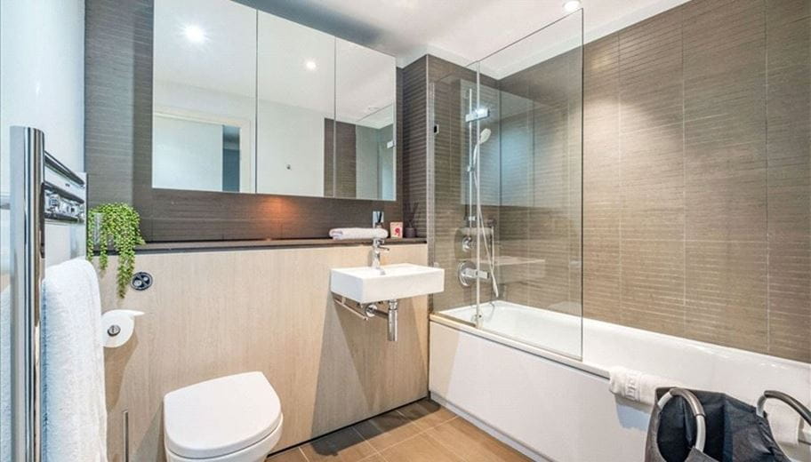 1 bedroom flat, Merchant Square East, London W2 - Available