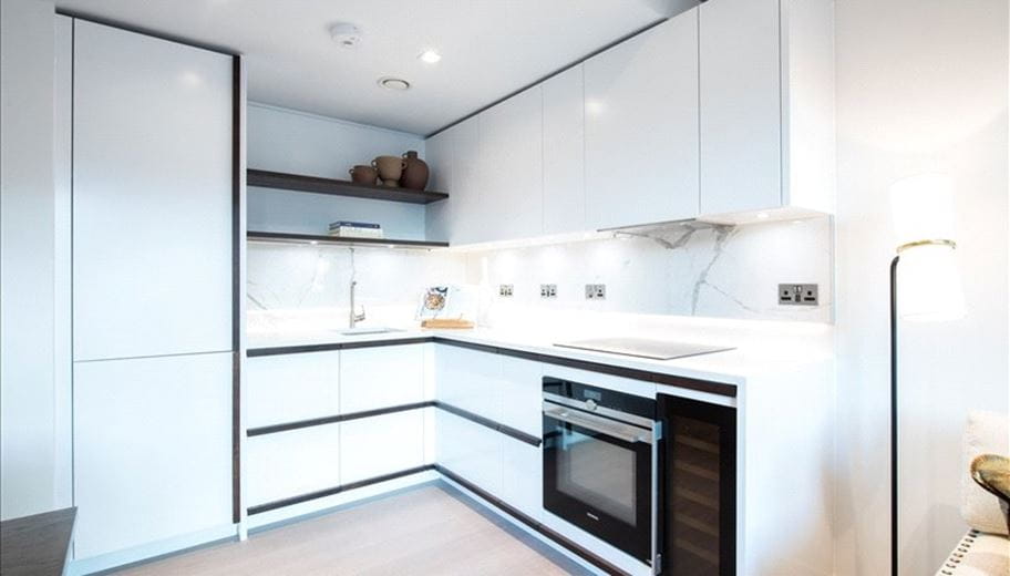 1 bedroom flat, Edgware Road, London W2 - Available