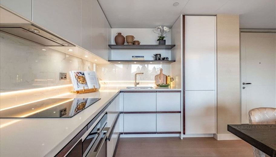 1 bedroom flat, Edgware Road, London W2 - Available
