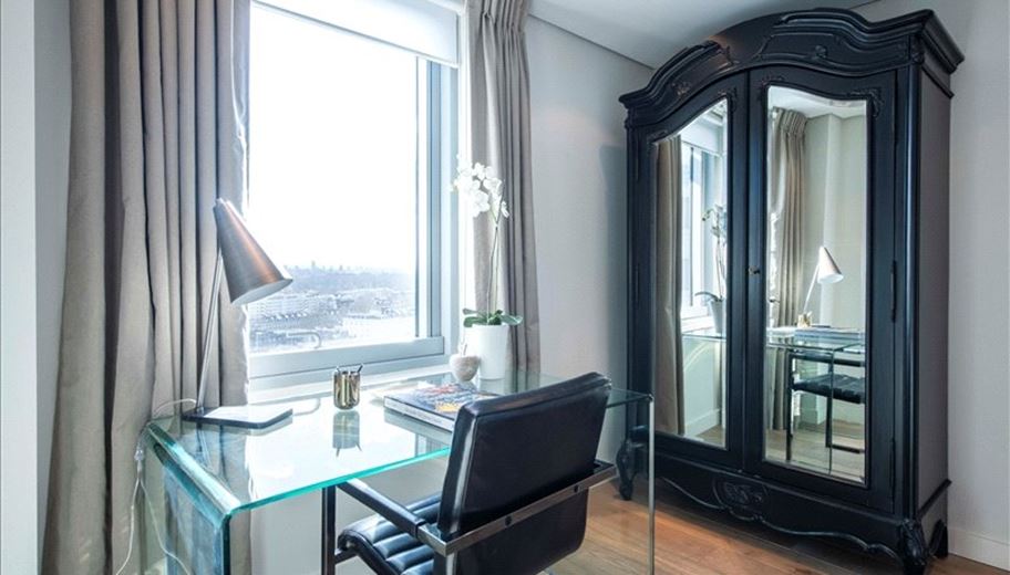 4 bedroom flat, Merchant Square East, London W2 - Available