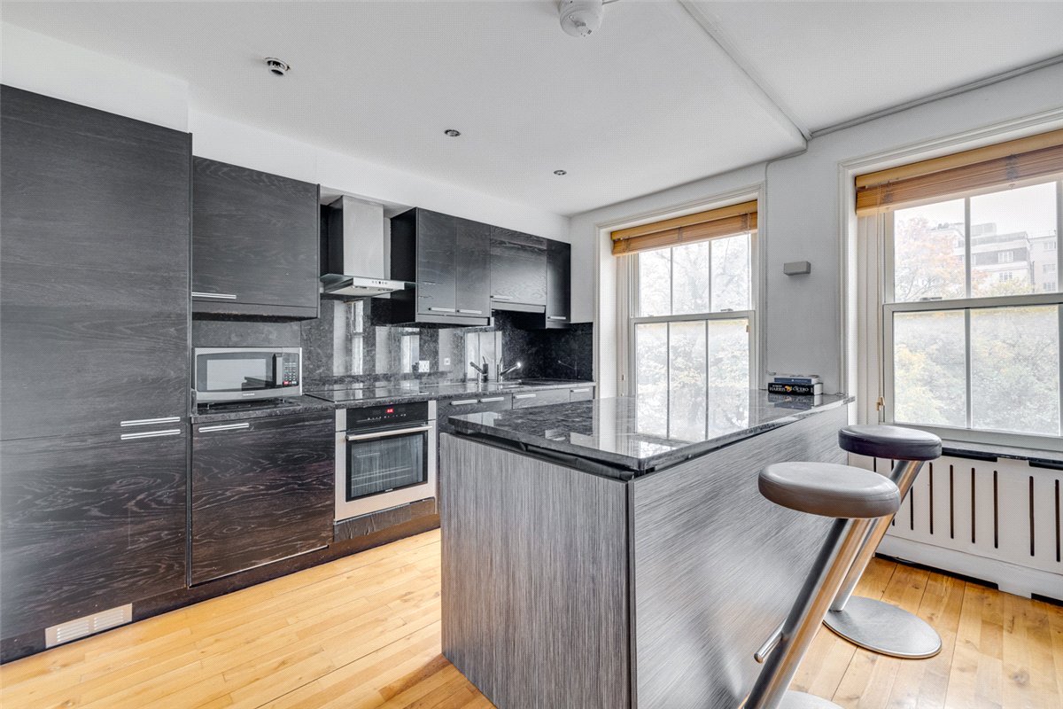 3 bedroom flat, Ennismore Gardens, Knightsbridge SW7 - Available