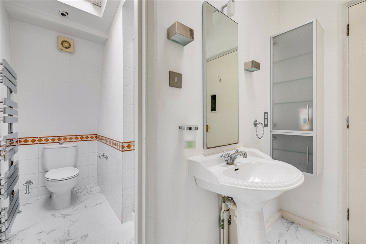 3 bedroom flat, Ennismore Gardens, Knightsbridge SW7 - Available