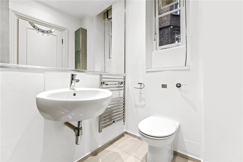 2 bedroom flat, Lincoln House, Basil Street SW3 - Available