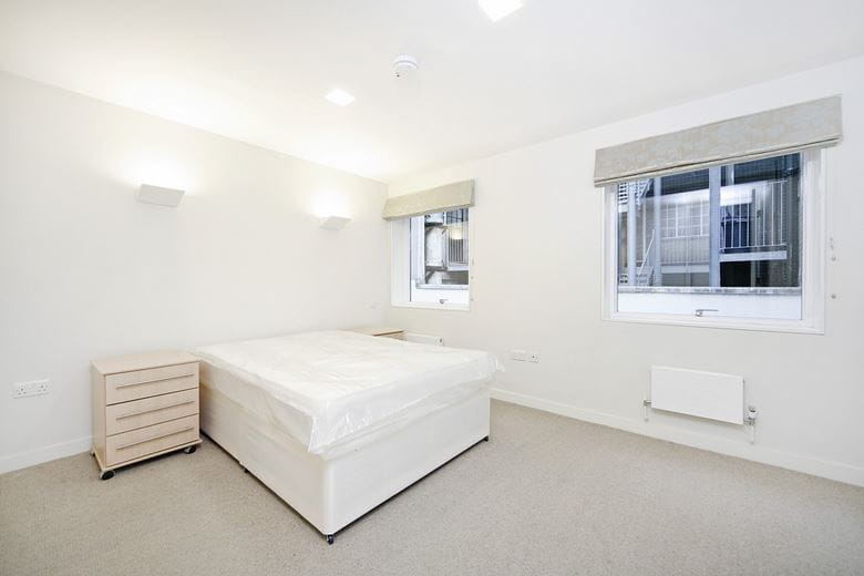 2 bedroom flat, Fulham Road, Chelsea SW3 - Available