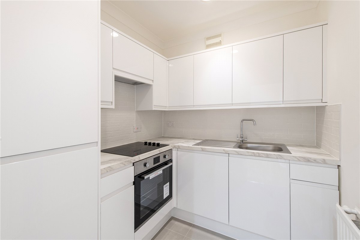 1 bedroom flat, Chesham Place, Belgravia SW1X - Let Agreed
