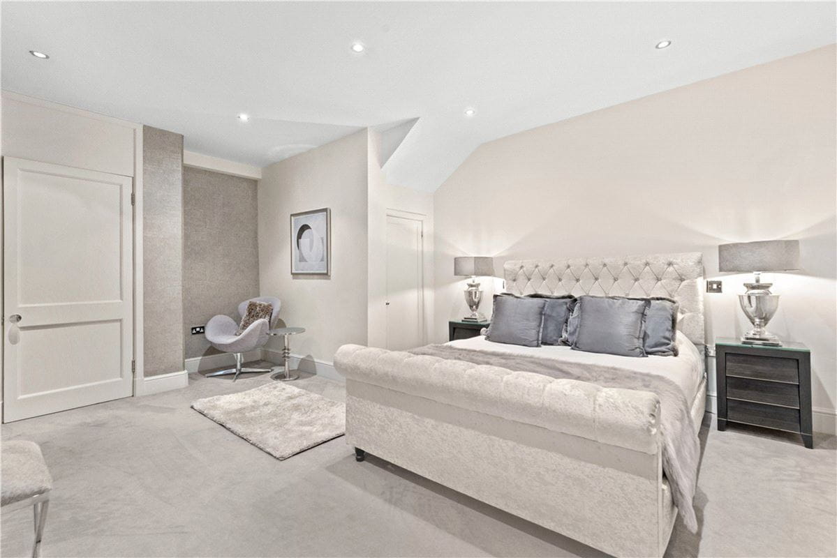 1 bedroom flat, Lennox Gardens, Knightsbridge SW1X - Available