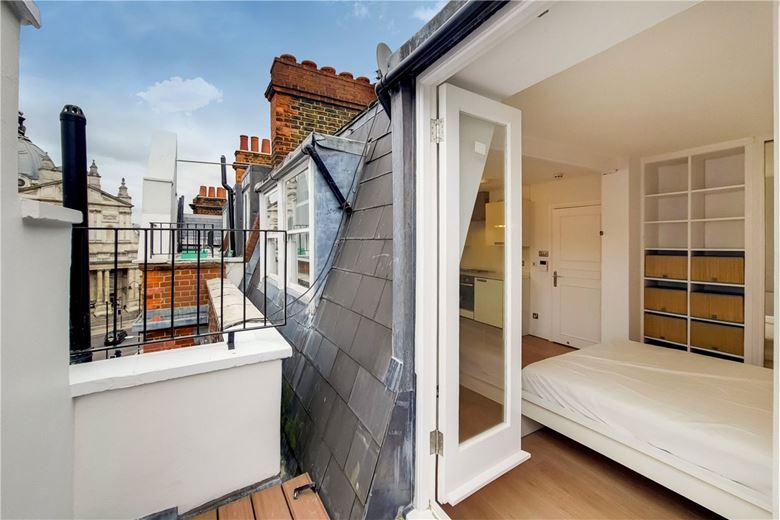  bedroom flat, Egerton Gardens, Knightsbridge SW3 - Available