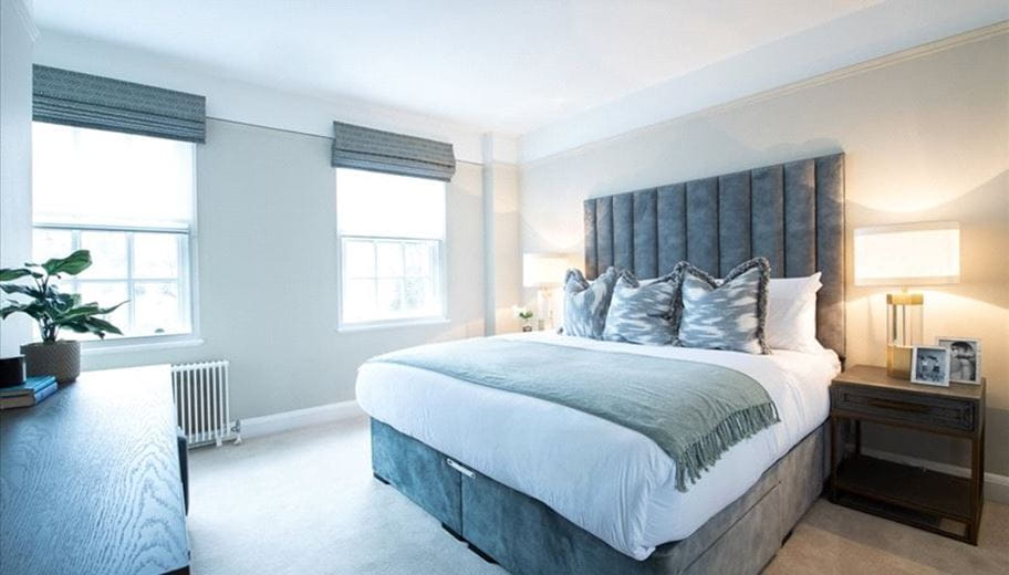 2 bedroom flat, Fulham Road, Chelsea SW3 - Available