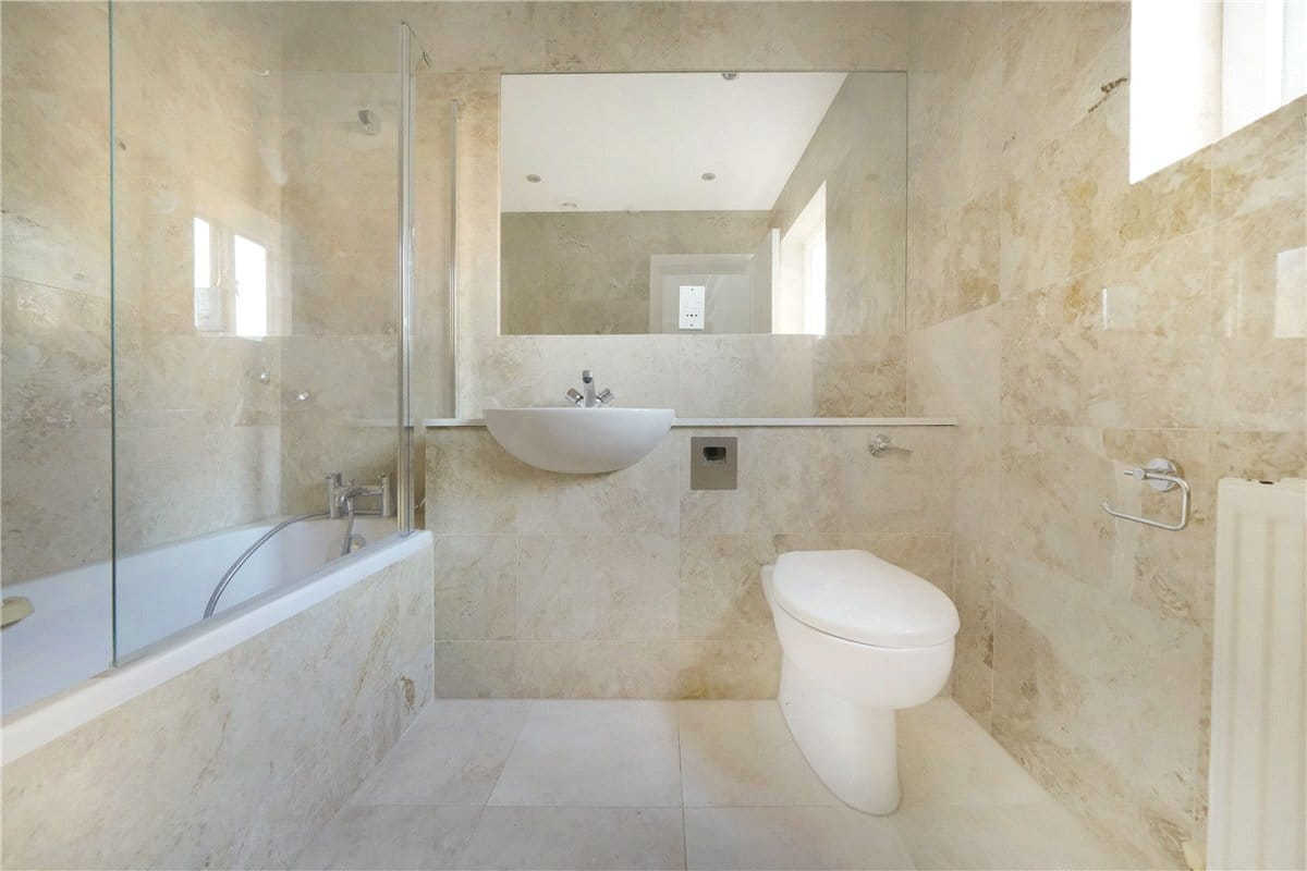 3 bedroom flat, Queens Gate, South Kensington SW7 - Available